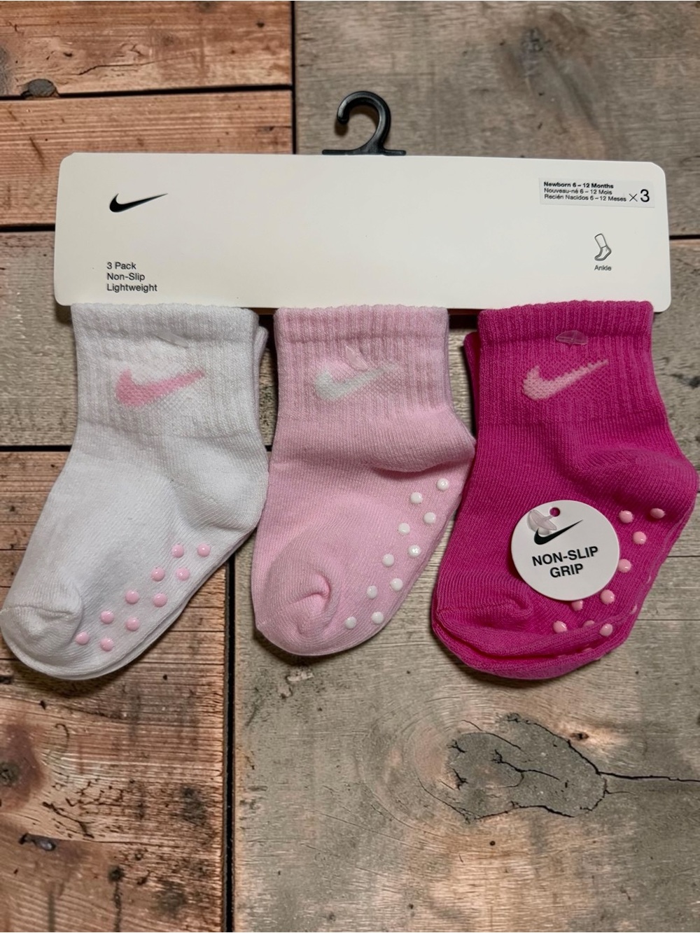 Nike Baby Grip Socks 3 Pack NWT Pink White Non Slip Ankle 6 12 Months Girls